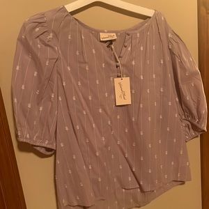 Universal thread top new never worn
